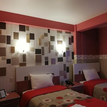 Hotel "Virgen Del Socavon" Oruro Esterno foto