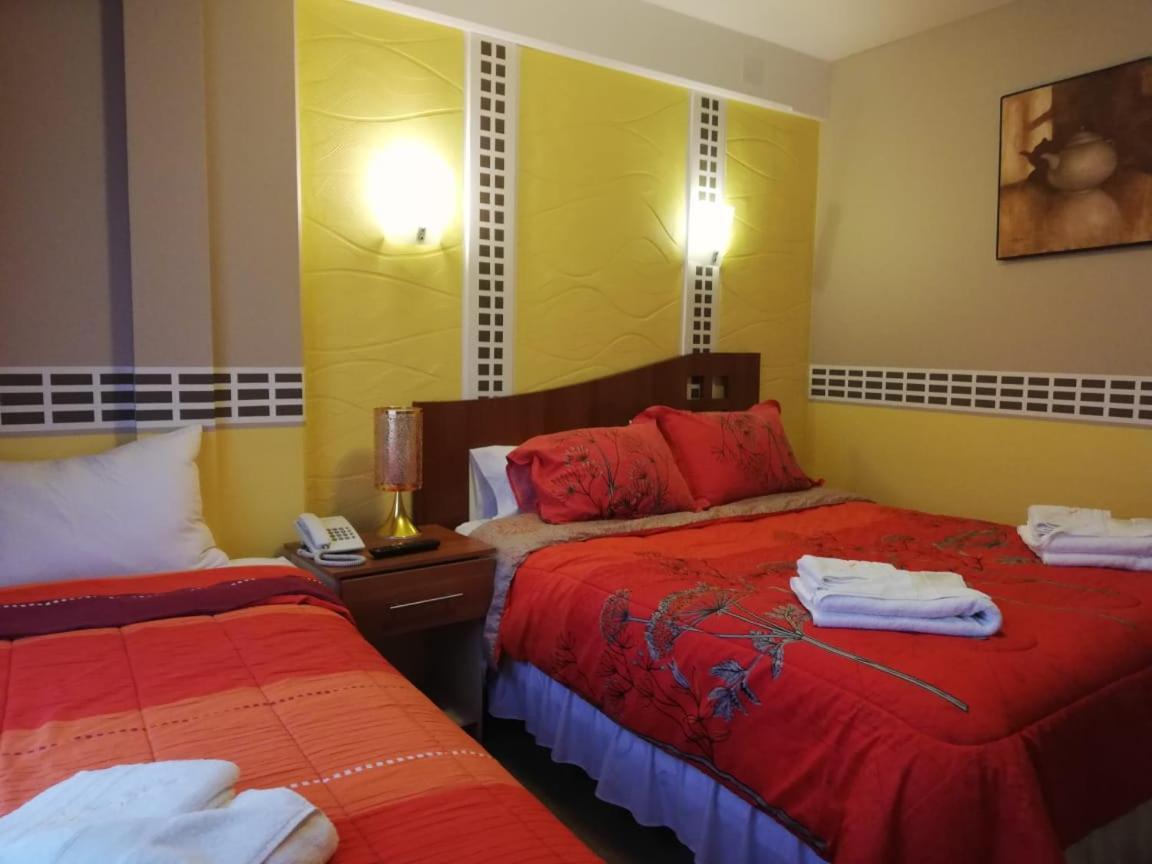 Hotel "Virgen Del Socavon" Oruro Esterno foto