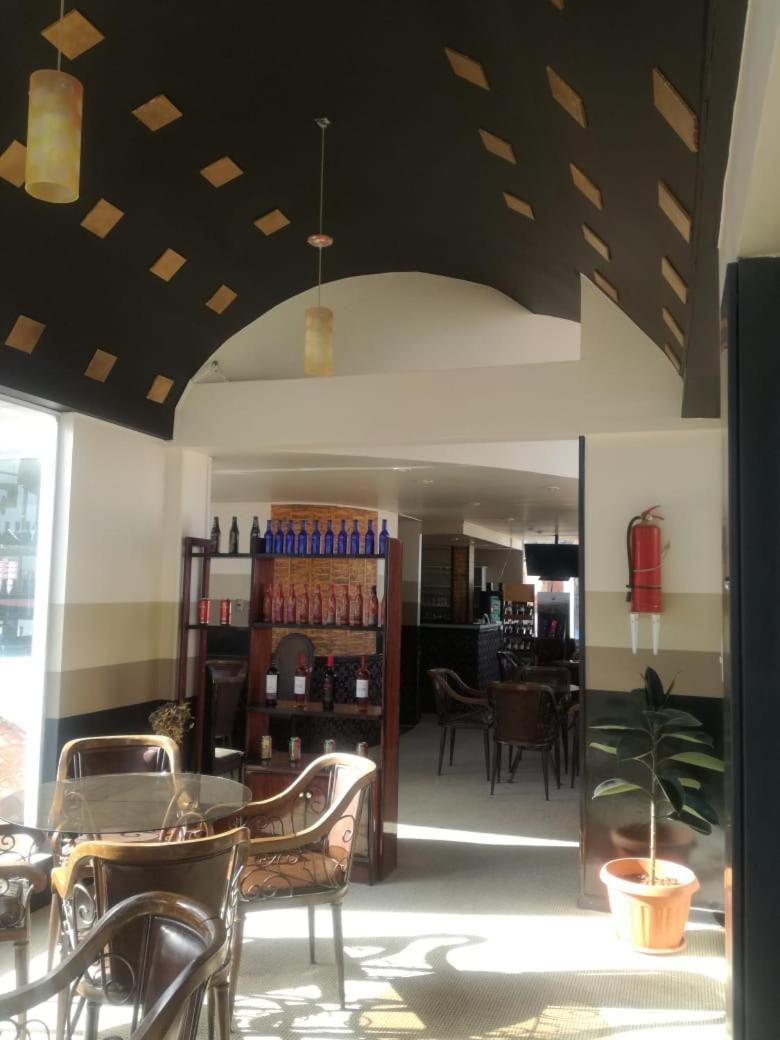 Hotel "Virgen Del Socavon" Oruro Esterno foto